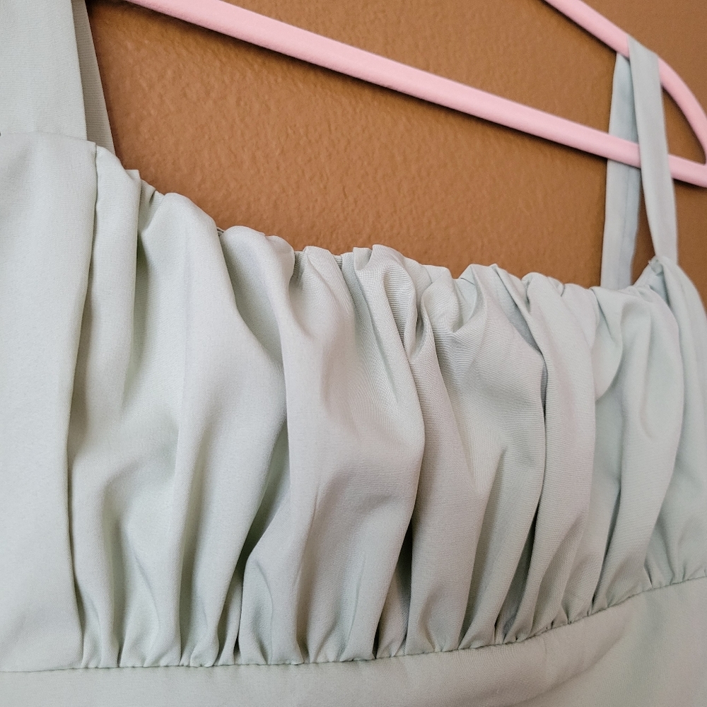 Sage green Ruched Cropped Tank - Picture 2 of 7